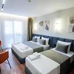 מלון Vion Sea Boutique - Durres גולם