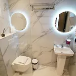 Vion Sea Boutique - Durres גולם