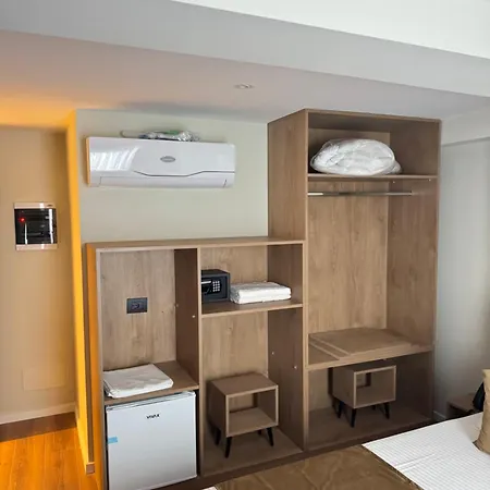 Vion Sea Boutique Hotel - Golem Durres Hotel 3*