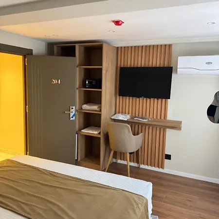 Hotel Vion 3*