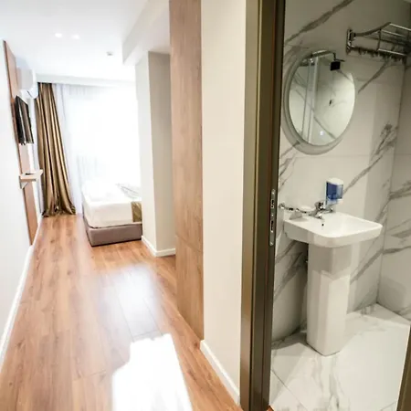 Vion Sea Boutique - Durres Hotel Golem (Tirana)