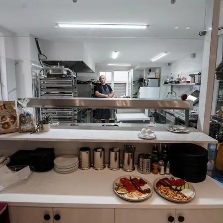 Vion Sea Boutique - Durres Szálloda 3*