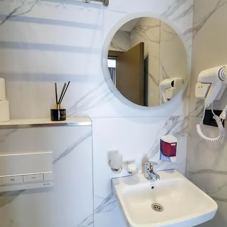Vion Sea Boutique - Durres Szálloda Golem